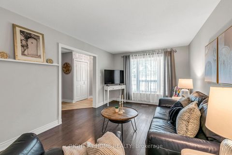 Photo 7 at 25 Castle Rock Drive, North Richvale, Richmond Hill