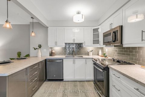 Photo 10 at 25 Castle Rock Drive, North Richvale, Richmond Hill