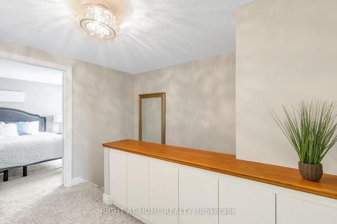 Photo 15 at 25 Castle Rock Drive, North Richvale, Richmond Hill