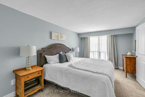 Photo 18 at 25 Castle Rock Drive, North Richvale, Richmond Hill