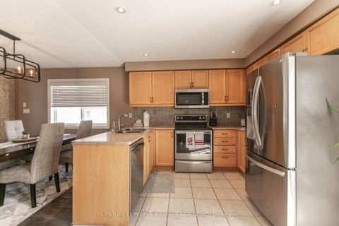 Photo 10 at 55 MARSELLUS Drive, Holly, Barrie