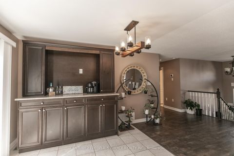 Photo 13 at 55 MARSELLUS Drive, Holly, Barrie