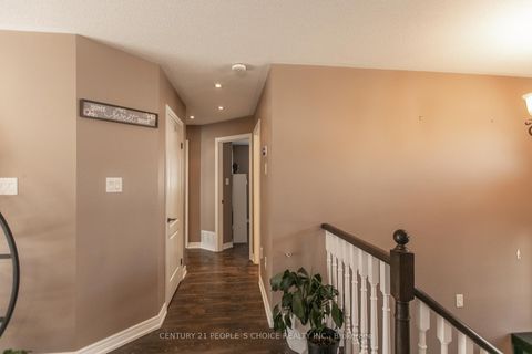 Photo 16 at 55 MARSELLUS Drive, Holly, Barrie