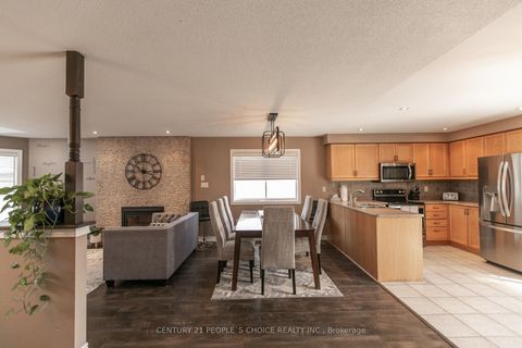 Photo 29 at 55 MARSELLUS Drive, Holly, Barrie