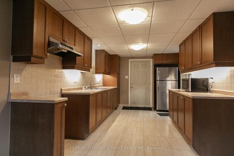 Photo 31 at 55 MARSELLUS Drive, Holly, Barrie