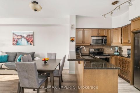 Photo 8 at 515 - 9225 Jane Street, Maple, Vaughan