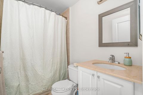 Photo 18 at 515 - 9225 Jane Street, Maple, Vaughan