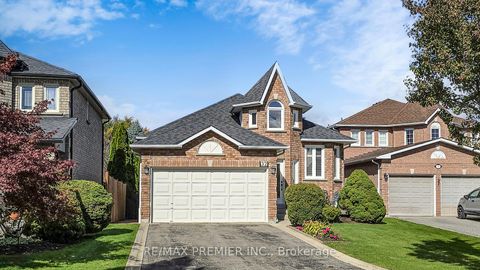 Photo 0 at 32 Veneto Drive, Vaughan Grove, Vaughan