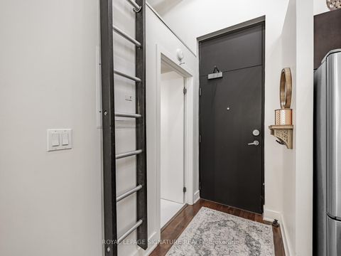 Photo 6 at 223 - 637 Lake Shore Boulevard W, Niagara, Toronto