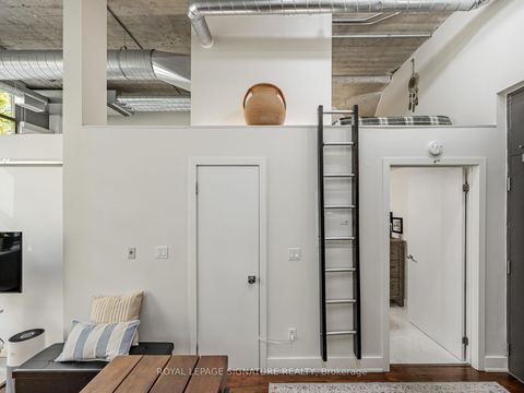 Photo 12 at 223 - 637 Lake Shore Boulevard W, Niagara, Toronto