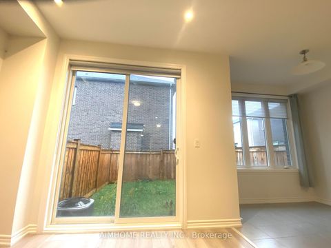 Photo 3 at 168 Tempel Street, Rural Richmond Hill, Richmond Hill