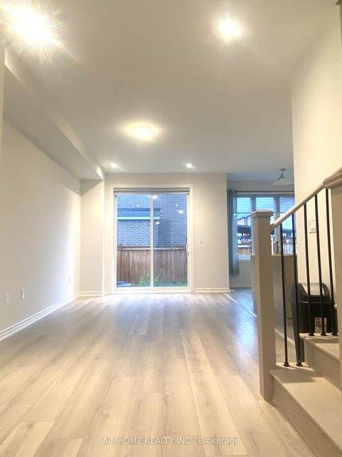 Photo 5 at 168 Tempel Street, Rural Richmond Hill, Richmond Hill