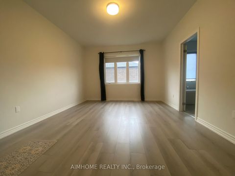 Photo 10 at 168 Tempel Street, Rural Richmond Hill, Richmond Hill