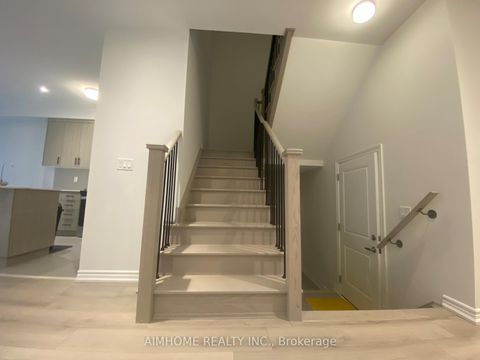 Photo 13 at 168 Tempel Street, Rural Richmond Hill, Richmond Hill