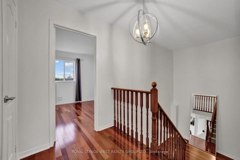 Photo 7 at 272 Wildberry Crescent, Vellore Village, Vaughan