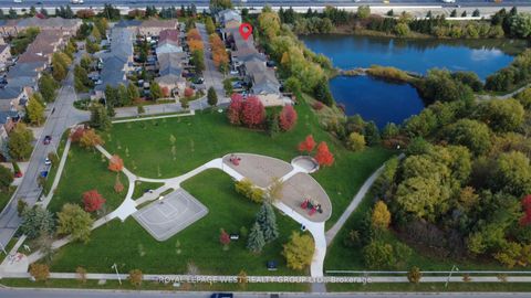 Photo 14 at 272 Wildberry Crescent, Vellore Village, Vaughan