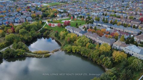 Photo 16 at 272 Wildberry Crescent, Vellore Village, Vaughan