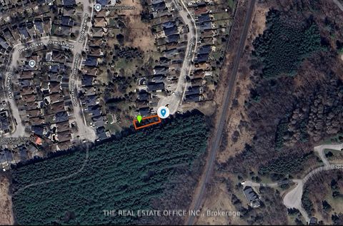 Photo 7 at 119 Stemmle Drive, Aurora Highlands, Aurora