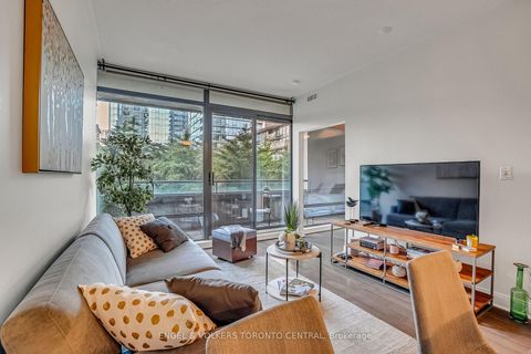 Photo 18 at 306 - 18 Yorkville Avenue, Annex, Toronto