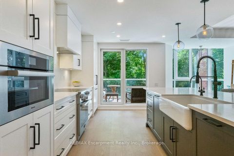 Photo 10 at 103 - 40 Old Mill Road, QE Queen Elizabeth, Oakville