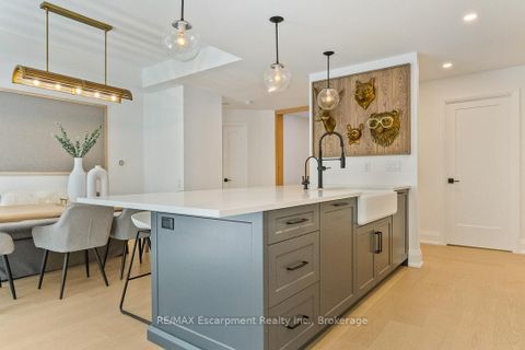 Photo 13 at 103 - 40 Old Mill Road, QE Queen Elizabeth, Oakville