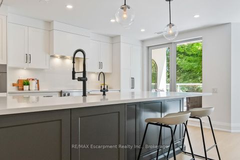 Photo 14 at 103 - 40 Old Mill Road, QE Queen Elizabeth, Oakville