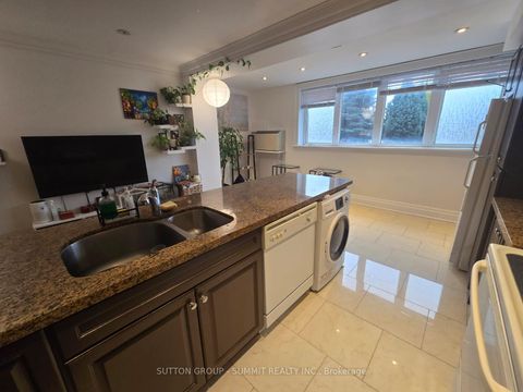 Photo 5 at 104 - 2615 KEELE Street, Maple Leaf, Toronto