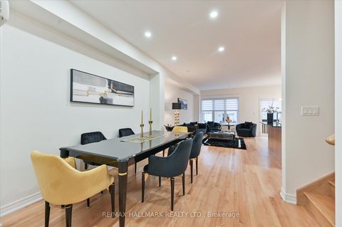 Photo 8 at 7 Buttonbush Lane, Oak Ridges Lake Wilcox, Richmond Hill