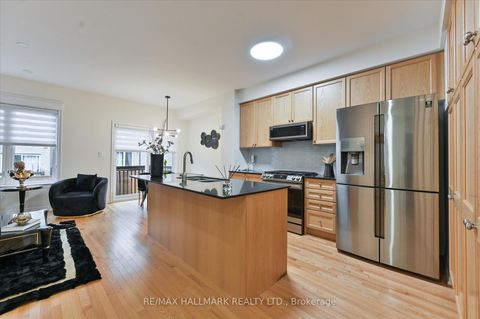 Photo 13 at 7 Buttonbush Lane, Oak Ridges Lake Wilcox, Richmond Hill