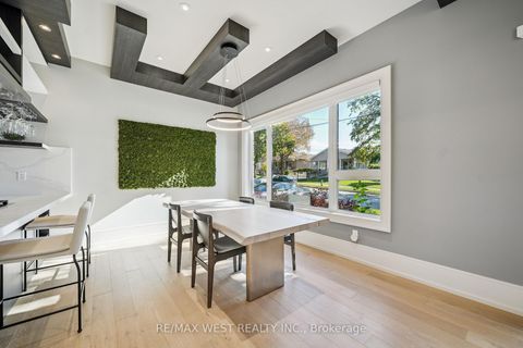 Photo 3 at 48 Arrowsmith Avenue, Amesbury, Toronto