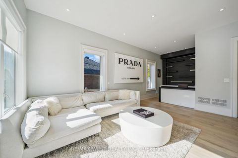 Photo 5 at 48 Arrowsmith Avenue, Amesbury, Toronto