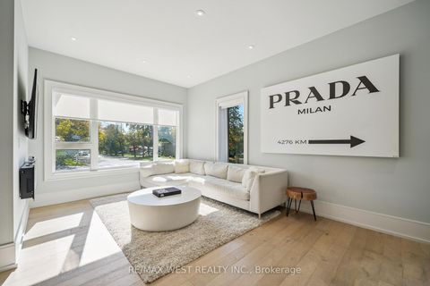 Photo 6 at 48 Arrowsmith Avenue, Amesbury, Toronto