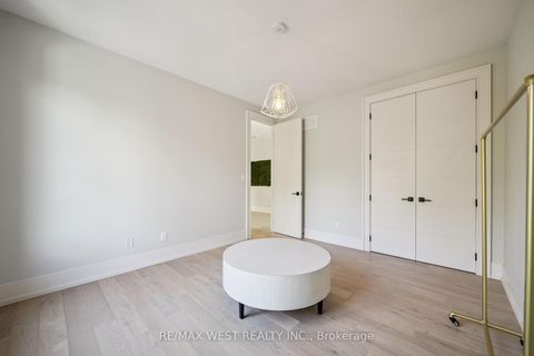 Photo 15 at 48 Arrowsmith Avenue, Amesbury, Toronto