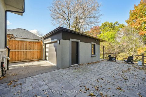 Photo 19 at 48 Arrowsmith Avenue, Amesbury, Toronto