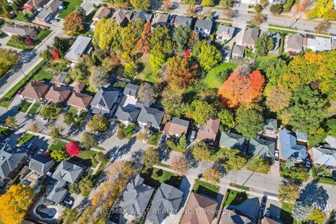 Photo 27 at 48 Arrowsmith Avenue, Amesbury, Toronto