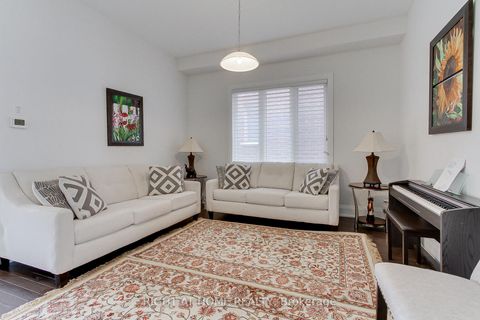 Photo 6 at 9 Backhouse Drive, Rural Richmond Hill, Richmond Hill