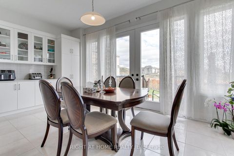 Photo 17 at 9 Backhouse Drive, Rural Richmond Hill, Richmond Hill