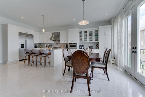 Photo 18 at 9 Backhouse Drive, Rural Richmond Hill, Richmond Hill