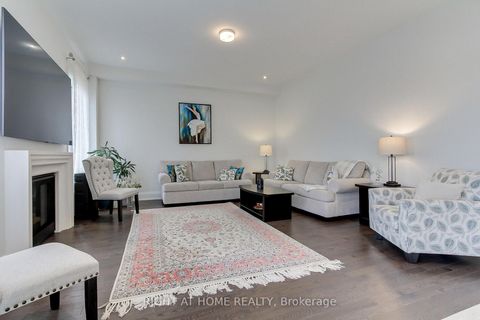 Photo 20 at 9 Backhouse Drive, Rural Richmond Hill, Richmond Hill