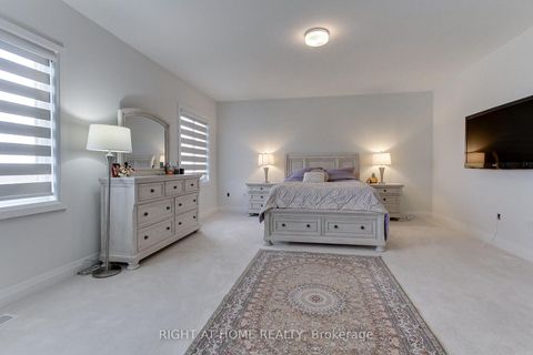 Photo 26 at 9 Backhouse Drive, Rural Richmond Hill, Richmond Hill