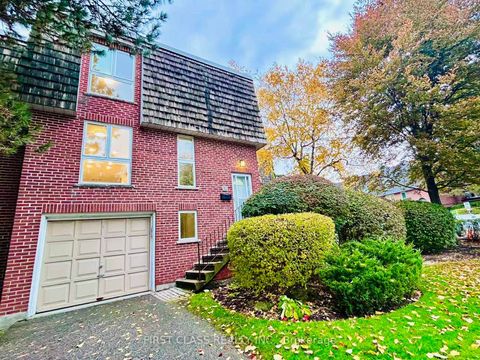 Photo 2 at 32 Scenic Mill Way, Windfields, Toronto
