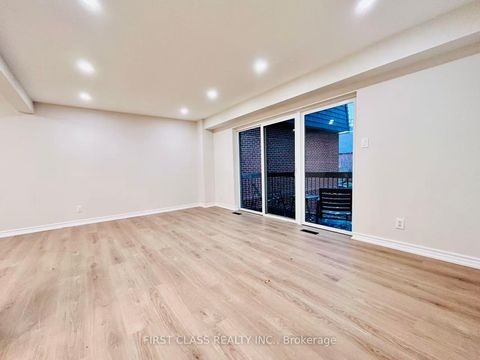 Photo 6 at 32 Scenic Mill Way, Windfields, Toronto