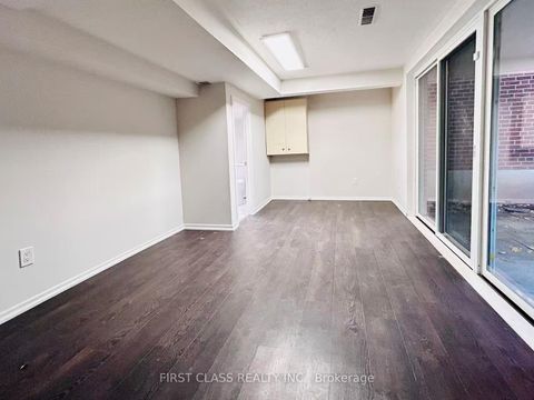 Photo 23 at 32 Scenic Mill Way, Windfields, Toronto