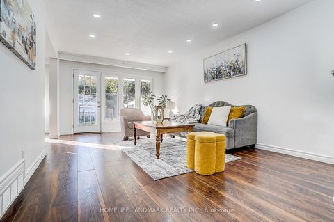 Photo 6 at 104 Tanjoe Crescent, Newtonbrook West, Toronto