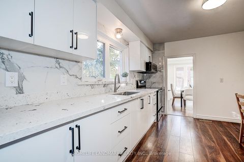 Photo 14 at 104 Tanjoe Crescent, Newtonbrook West, Toronto
