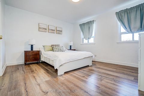 Photo 20 at 104 Tanjoe Crescent, Newtonbrook West, Toronto