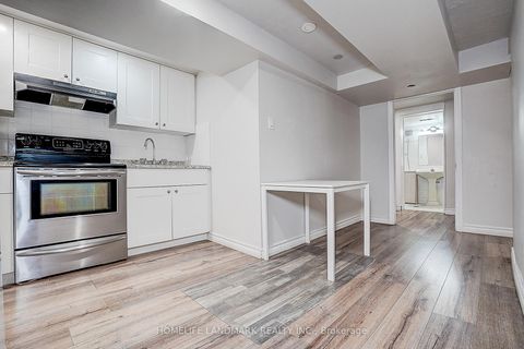 Photo 32 at 104 Tanjoe Crescent, Newtonbrook West, Toronto