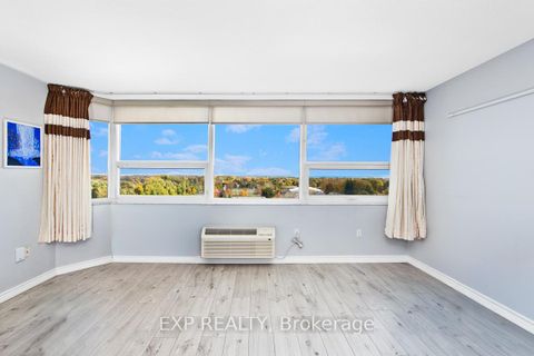 Photo 4 at 1111 - 121 Ling Road, West Hill, Toronto