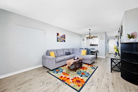 Photo 5 at 1111 - 121 Ling Road, West Hill, Toronto