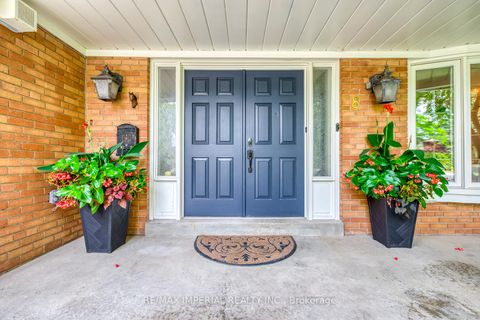 Photo 7 at 8 Medalist Road, Windfields, Toronto